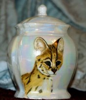 Serval Urn